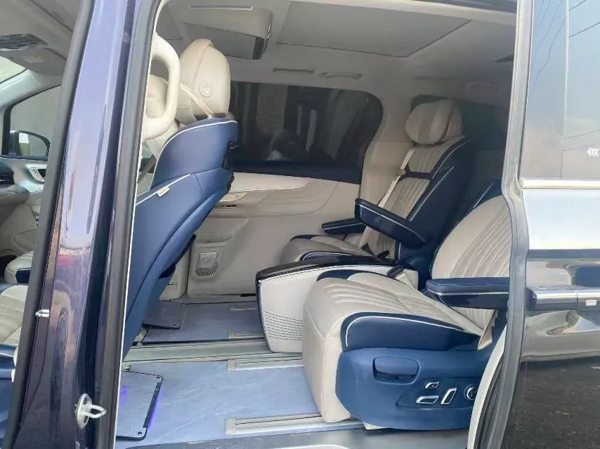 2021 Roewe iMAX8 2.0T 234HP L4 8AT,autocango,china used car exporter,china ev exporter,chinese used car exporter,chinese used ev exporter