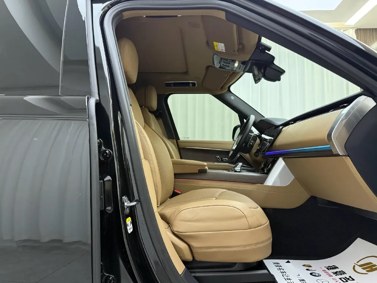 2024 Land Rover Range Rover 3.0T 360HP L6 8AT,autocango,china used car exporter,china ev exporter,chinese used car exporter,chinese used ev exporter