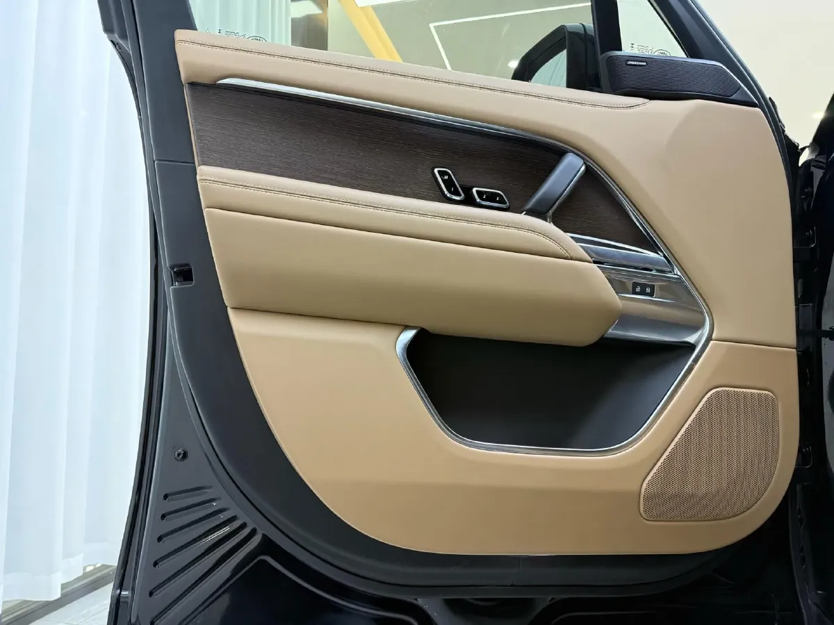 2024 Land Rover Range Rover 3.0T 360HP L6 8AT,autocango,china used car exporter,china ev exporter,chinese used car exporter,chinese used ev exporter