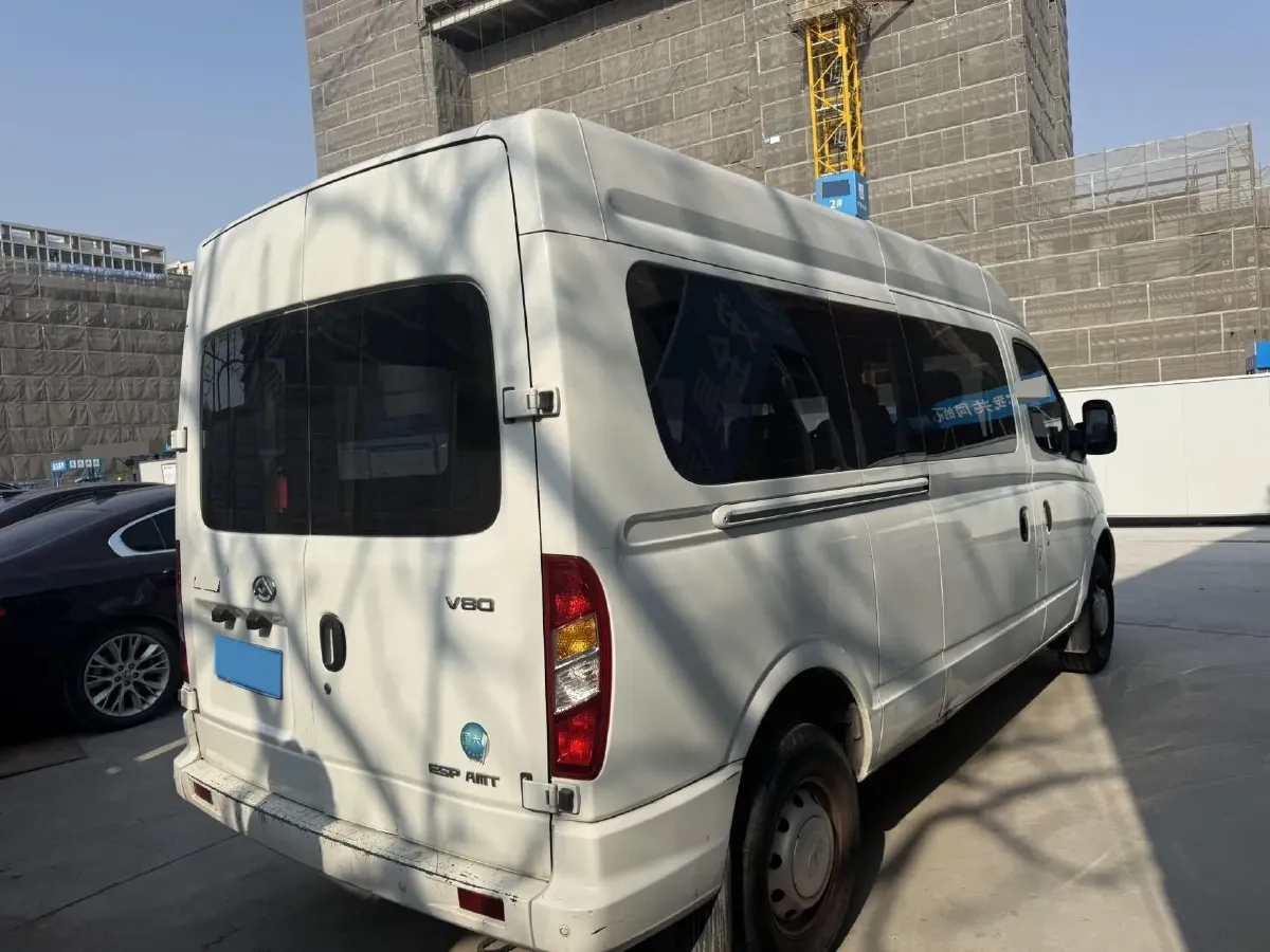 2021 MAXUS XinTu V80 2.0T 127HP L4 6MT,autocango,china used car exporter,china ev exporter,chinese used car exporter,chinese used ev exporter