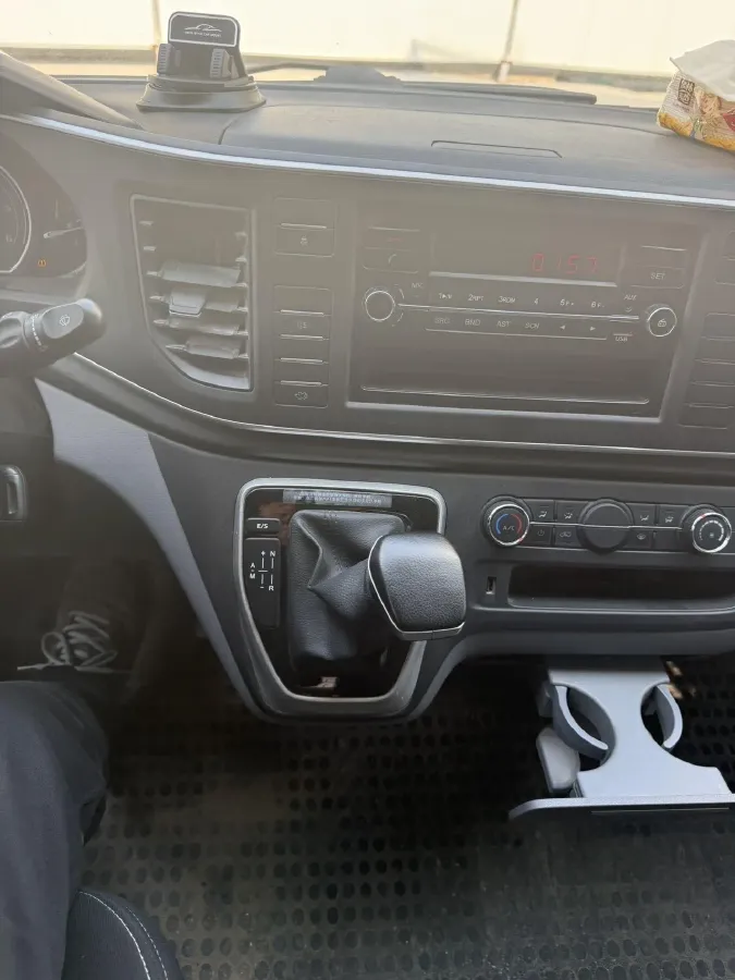 2021 MAXUS XinTu V80 2.0T 127HP L4 6MT,autocango,china used car exporter,china ev exporter,chinese used car exporter,chinese used ev exporter