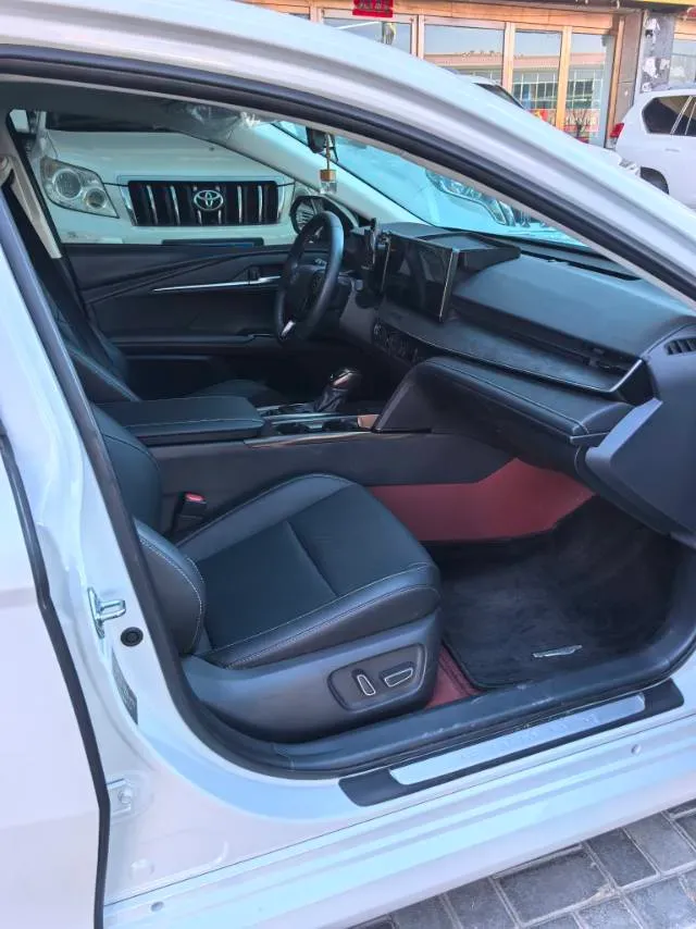 2025 Toyota Camry 2.0L 152HP L4 E-CVT Hybrid,autocango,china used car exporter,china ev exporter,chinese used car exporter,chinese used ev exporter