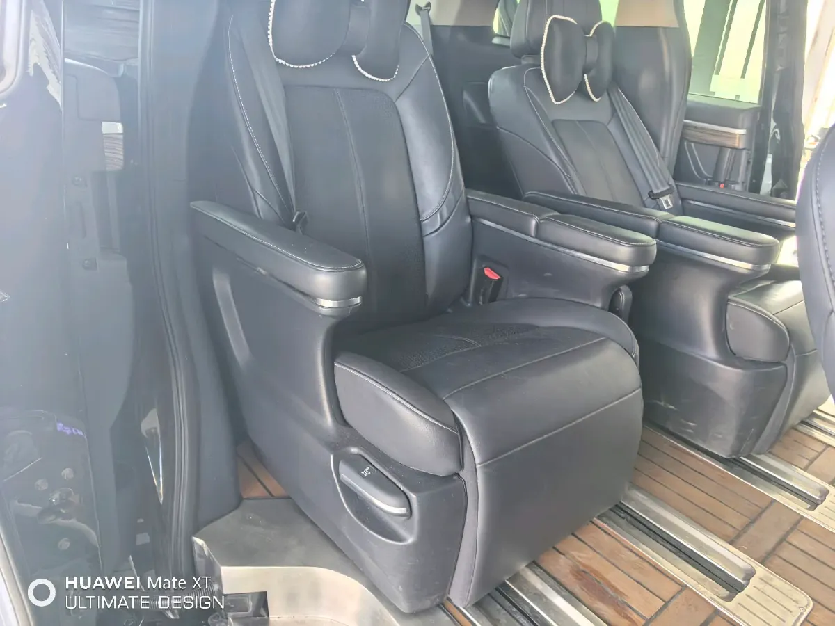 2021 GAC Trumpchi M8 2.0T 252HP L4 8AT,autocango,china used car exporter,china ev exporter,chinese used car exporter,chinese used ev exporter