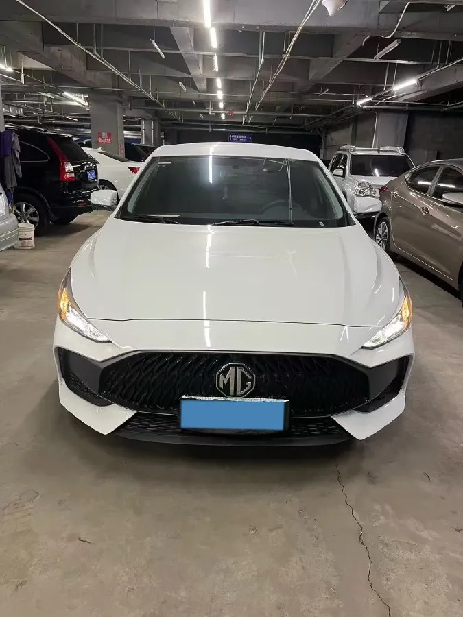 2023 MG 5 1.5L 129HP L4 5MT,autocango,china used car exporter,china ev exporter,chinese used car exporter,chinese used ev exporter