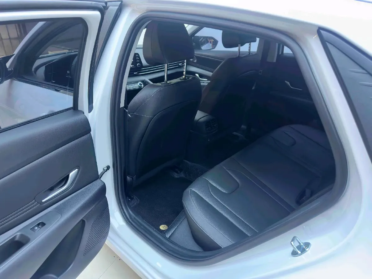 2022 Hyundai Elantra 1.5L 115HP L4 CVT,autocango,china used car exporter,china ev exporter,chinese used car exporter,chinese used ev exporter