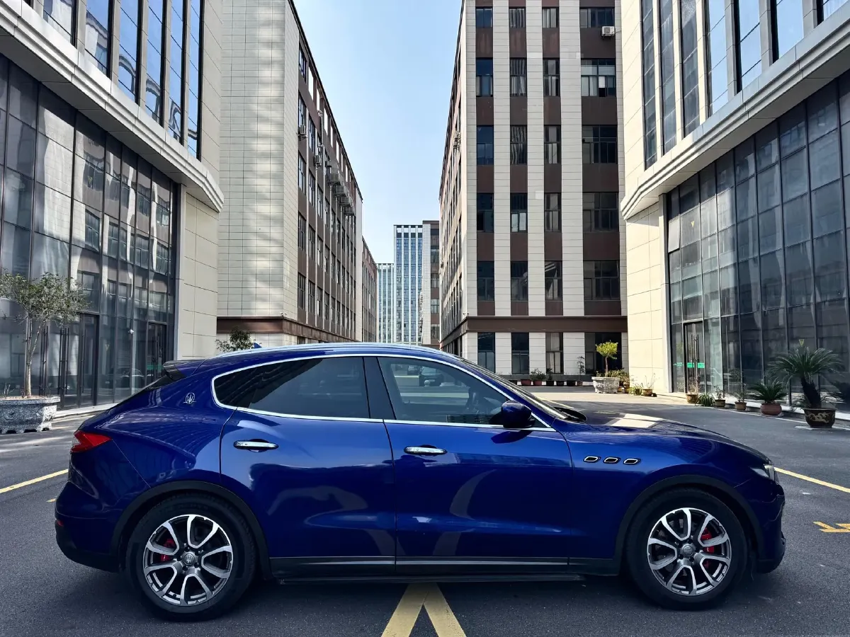 2018 Maserati Levante 3.0T 350HP V6 8AT,autocango,china used car exporter,china ev exporter,chinese used car exporter,chinese used ev exporter
