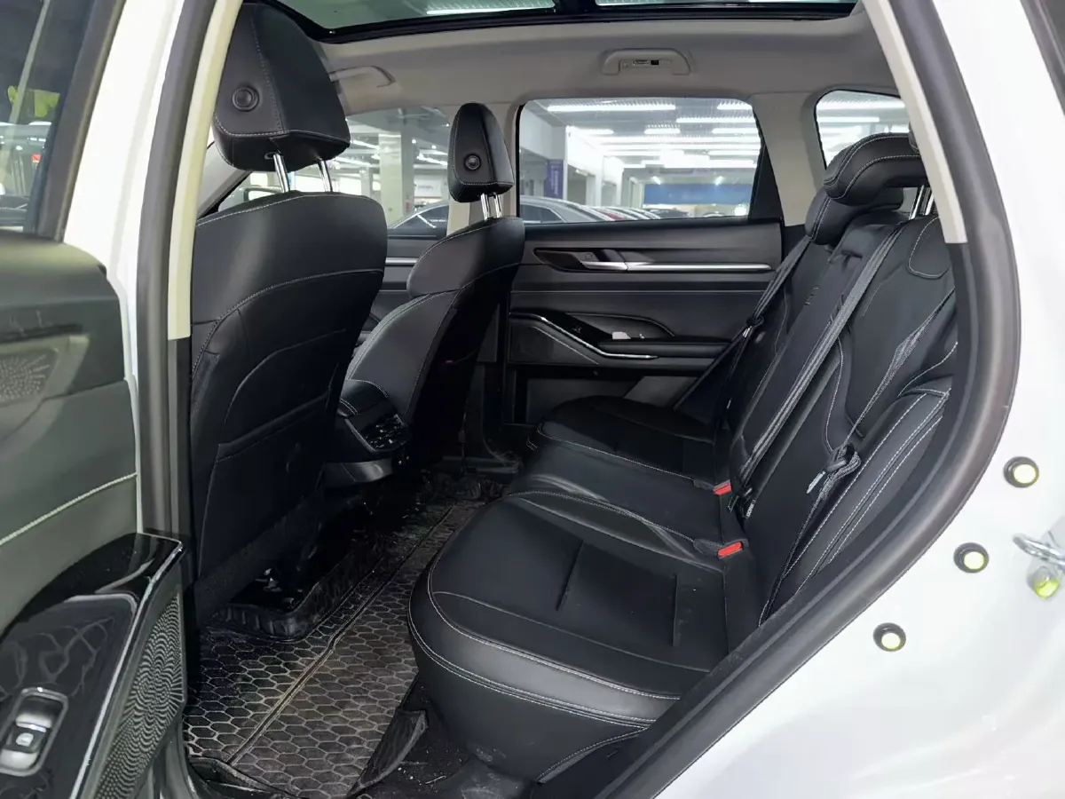 2021 Haval H6 2.0T 211HP L4 7DCT,autocango,china used car exporter,china ev exporter,chinese used car exporter,chinese used ev exporter