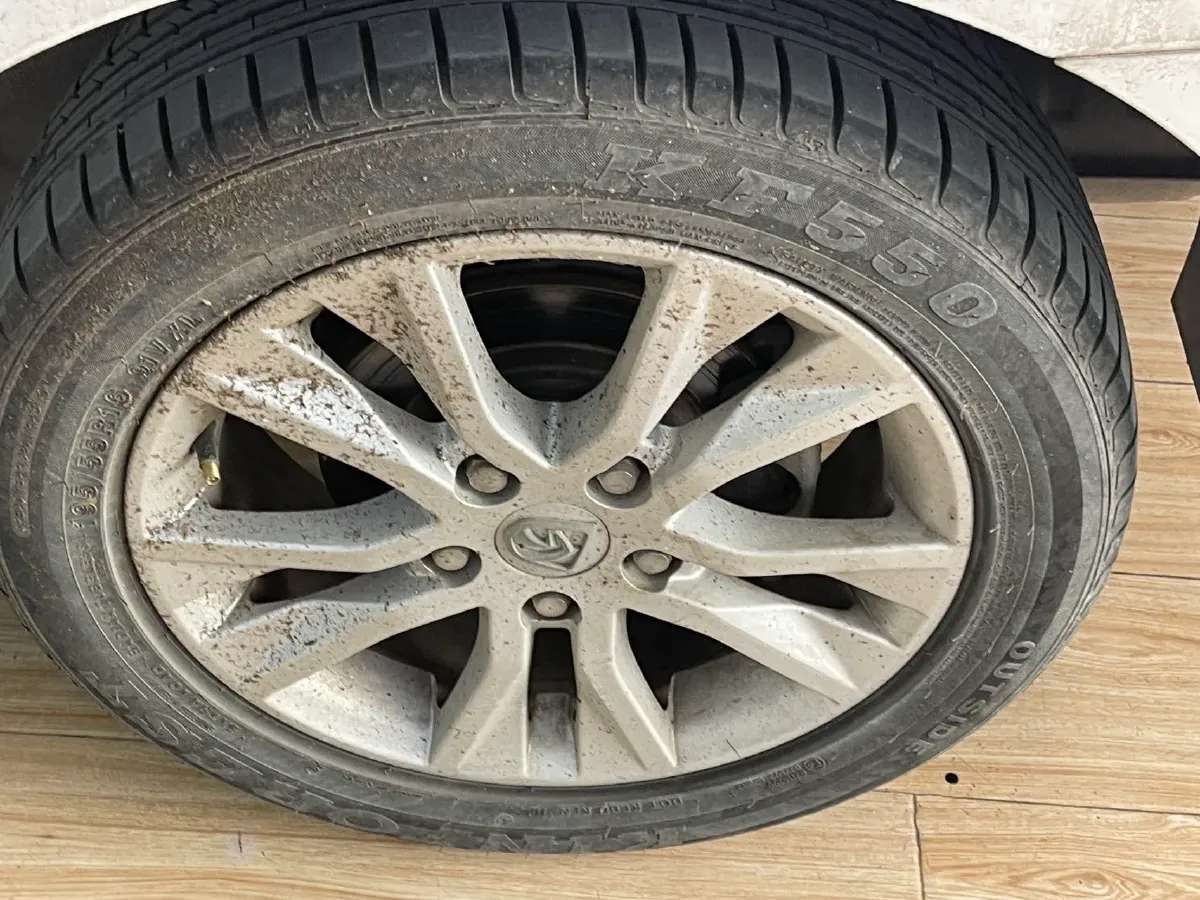 2016 BaoJun 730 1.5L 112HP L4 5MT,autocango,china used car exporter,china ev exporter,chinese used car exporter,chinese used ev exporter