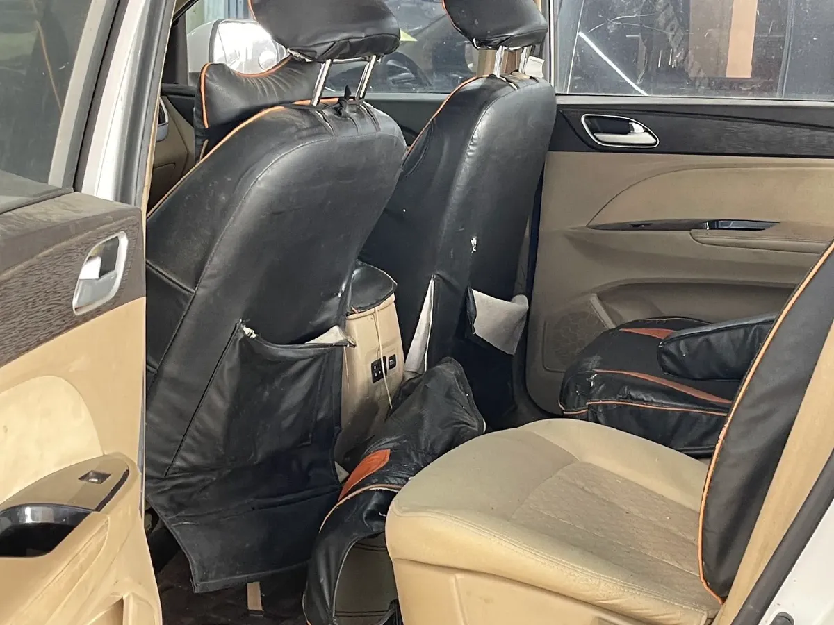 2016 BaoJun 730 1.5L 112HP L4 5MT,autocango,china used car exporter,china ev exporter,chinese used car exporter,chinese used ev exporter