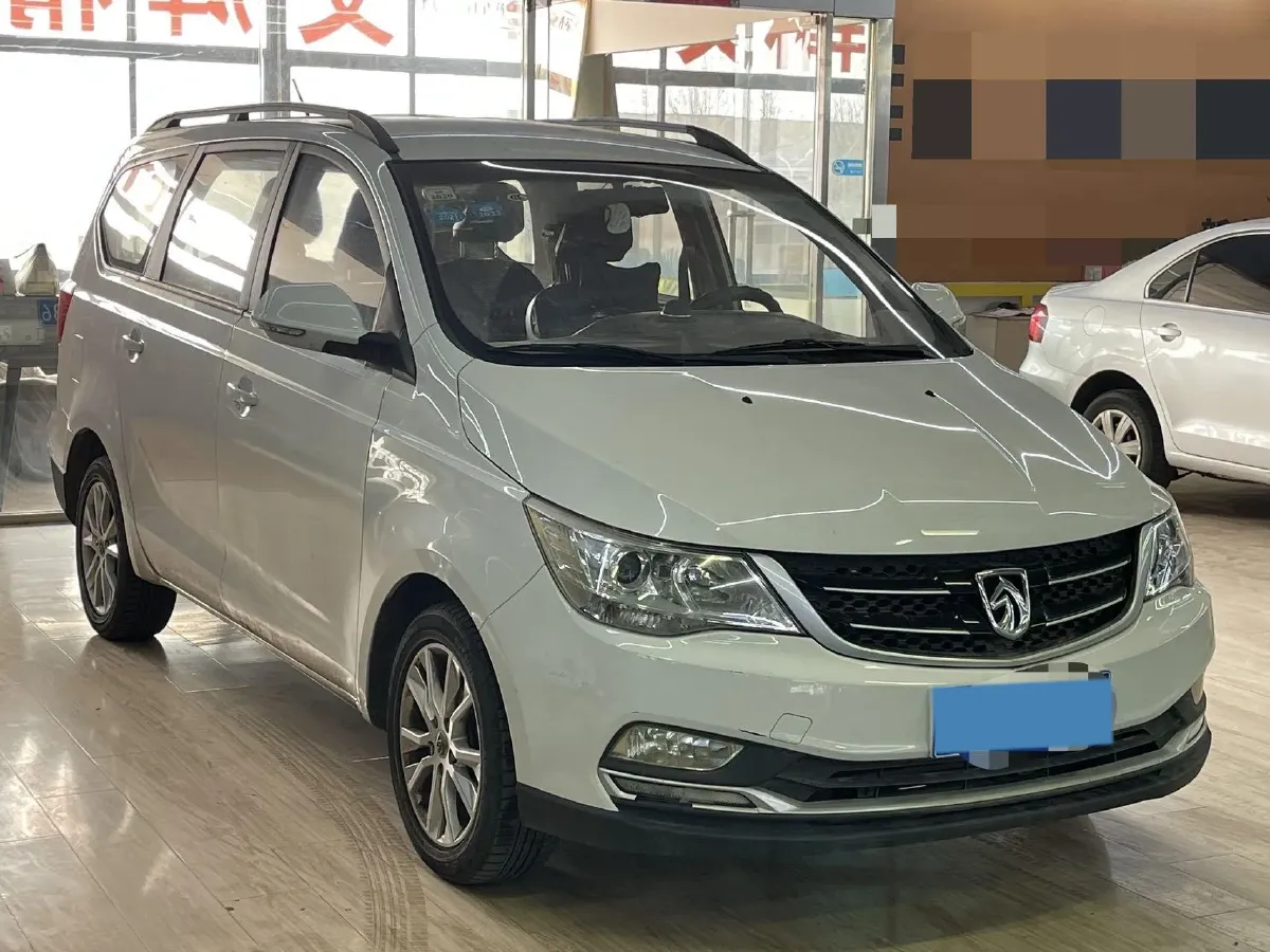 2016 BaoJun 730 1.5L 112HP L4 5MT,autocango,china used car exporter,china ev exporter,chinese used car exporter,chinese used ev exporter