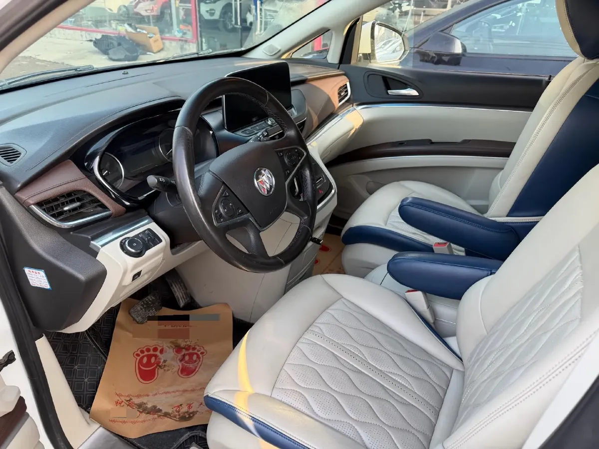 2020 Buick GL8 2.0T 237HP L4 9AT,autocango,china used car exporter,china ev exporter,chinese used car exporter,chinese used ev exporter