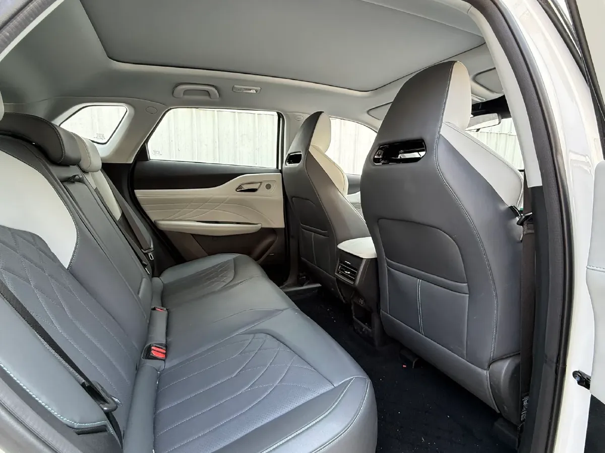 2024 ChangAn UNI-Z 1.5L 98HP L4 E-CVT PHEV 18.4KWH,autocango,china used car exporter,china ev exporter,chinese used car exporter,chinese used ev exporter