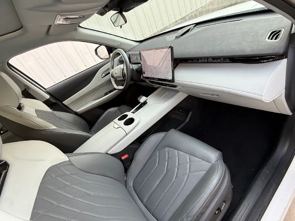 2024 ChangAn UNI-Z 1.5L 98HP L4 E-CVT PHEV 18.4KWH,autocango,china used car exporter,china ev exporter,chinese used car exporter,chinese used ev exporter