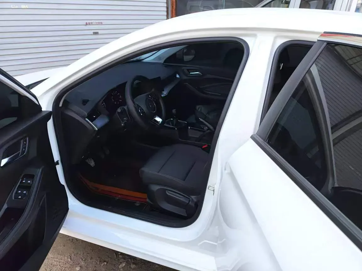 2023 MG 5 1.5L 129HP L4 5MT,autocango,china used car exporter,china ev exporter,chinese used car exporter,chinese used ev exporter