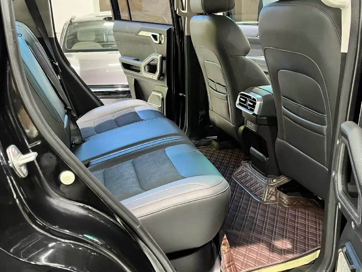 2023 Jetour Traveller 2.0T 254HP L4 7DCT,autocango,china used car exporter,china ev exporter,chinese used car exporter,chinese used ev exporter