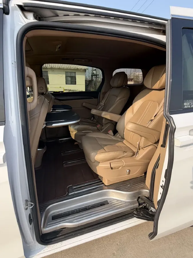 2021 Buick GL8 2.0T 237HP L4 9AT,autocango,china used car exporter,china ev exporter,chinese used car exporter,chinese used ev exporter