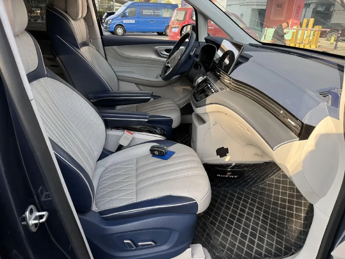 2021 Roewe iMAX8 2.0T 234HP L4 8AT,autocango,china used car exporter,china ev exporter,chinese used car exporter,chinese used ev exporter