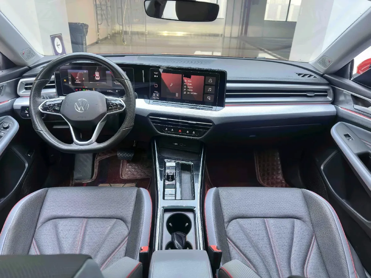 2022 Skoda Superb 2.0T 186HP L4 7DCT,autocango,china used car exporter,china ev exporter,chinese used car exporter,chinese used ev exporter