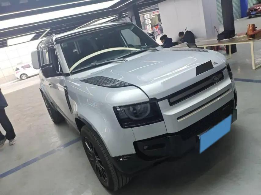 2022 Land Rover Defender 3.0T 400HP L6 8AT,autocango,china used car exporter,china ev exporter,chinese used car exporter,chinese used ev exporter
