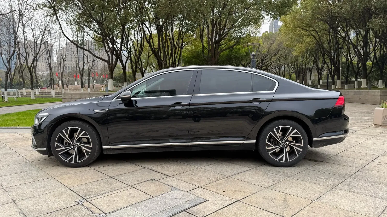 2020 Volkswagen Magotan 2.0T 186HP L4 7DCT,autocango,china used car exporter,china ev exporter,chinese used car exporter,chinese used ev exporter