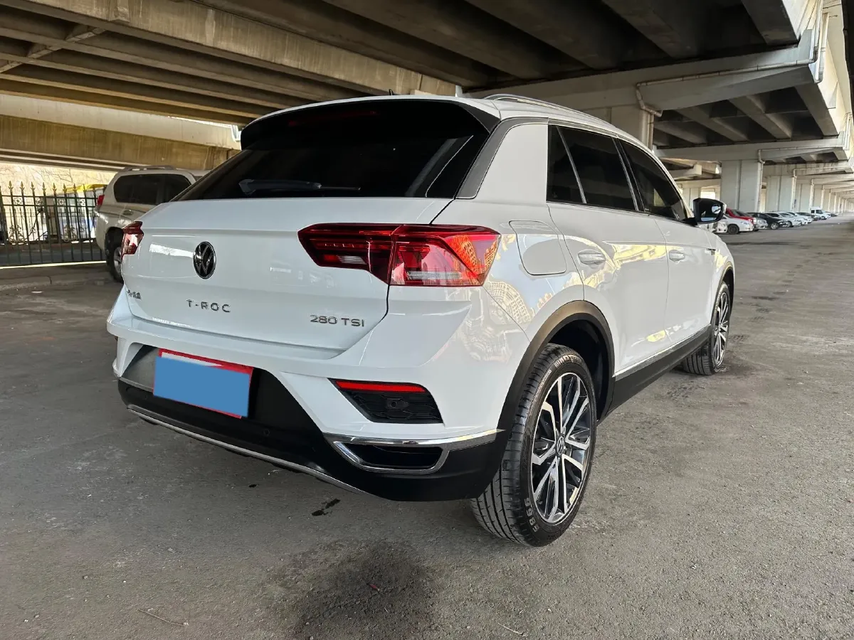 2022 Volkswagen T-Roc 1.4T 150HP L4 7DCT,autocango,china used car exporter,china ev exporter,chinese used car exporter,chinese used ev exporter
