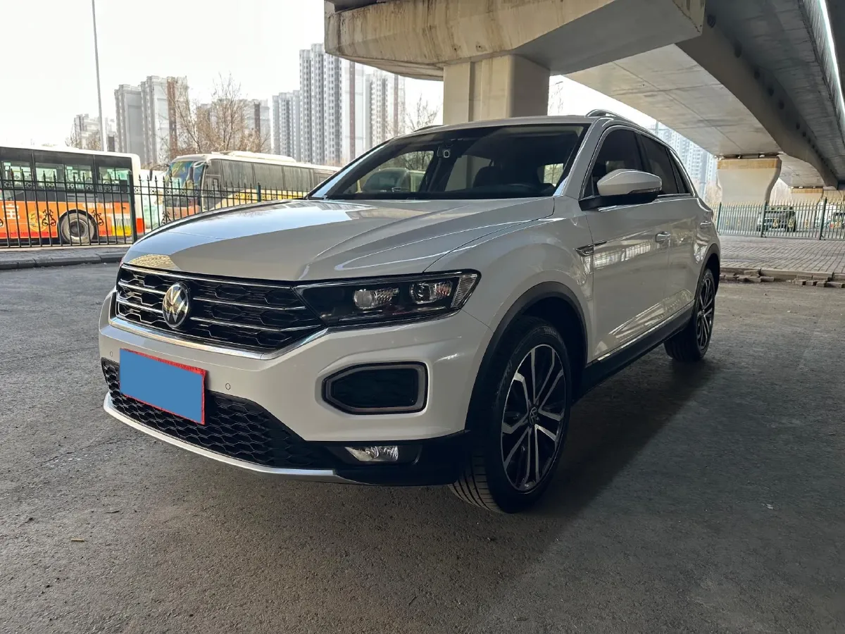 2022 Volkswagen T-Roc 1.4T 150HP L4 7DCT,autocango,china used car exporter,china ev exporter,chinese used car exporter,chinese used ev exporter