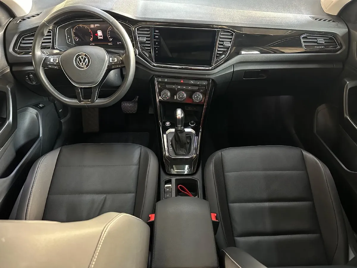 2022 Volkswagen T-Roc 1.4T 150HP L4 7DCT,autocango,china used car exporter,china ev exporter,chinese used car exporter,chinese used ev exporter