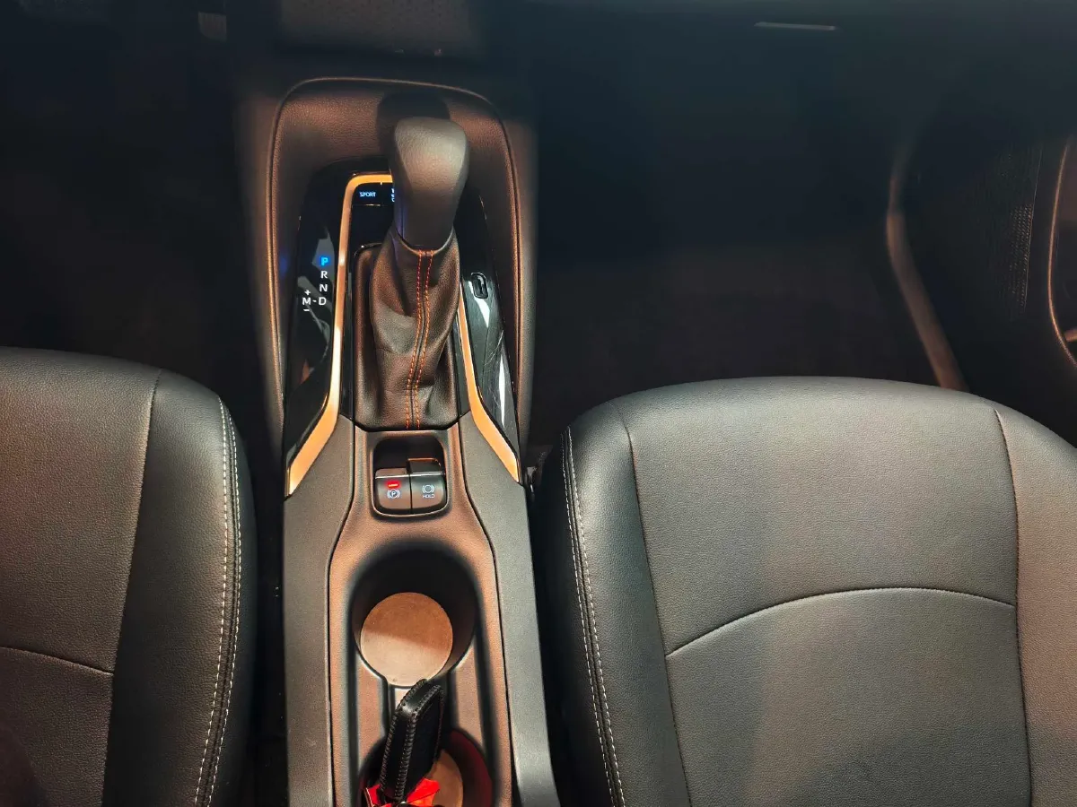 2021 Toyota Corolla 1.2T 116HP L4 CVT,autocango,china used car exporter,china ev exporter,chinese used car exporter,chinese used ev exporter