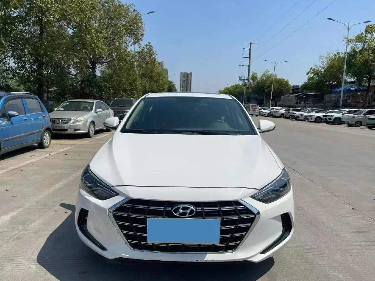 2020 Hyundai Elantra 1.5L 115HP L4 CVT,autocango,china used car exporter,china ev exporter,chinese used car exporter,chinese used ev exporter