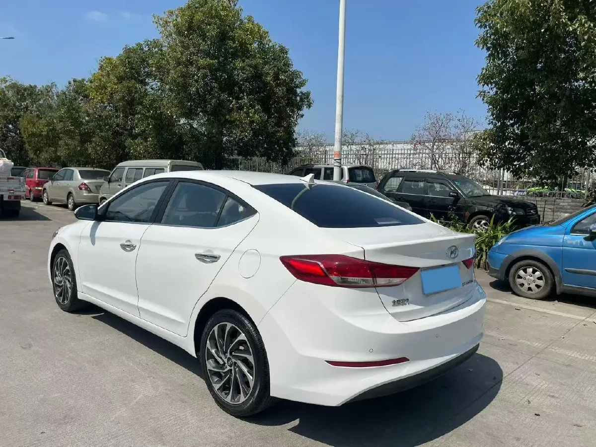 2020 Hyundai Elantra 1.5L 115HP L4 CVT,autocango,china used car exporter,china ev exporter,chinese used car exporter,chinese used ev exporter