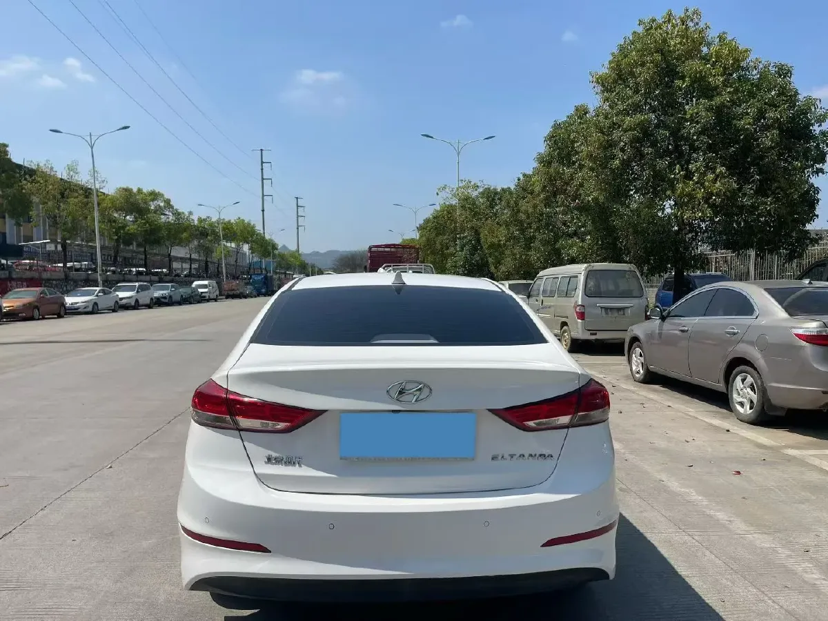 2020 Hyundai Elantra 1.5L 115HP L4 CVT,autocango,china used car exporter,china ev exporter,chinese used car exporter,chinese used ev exporter