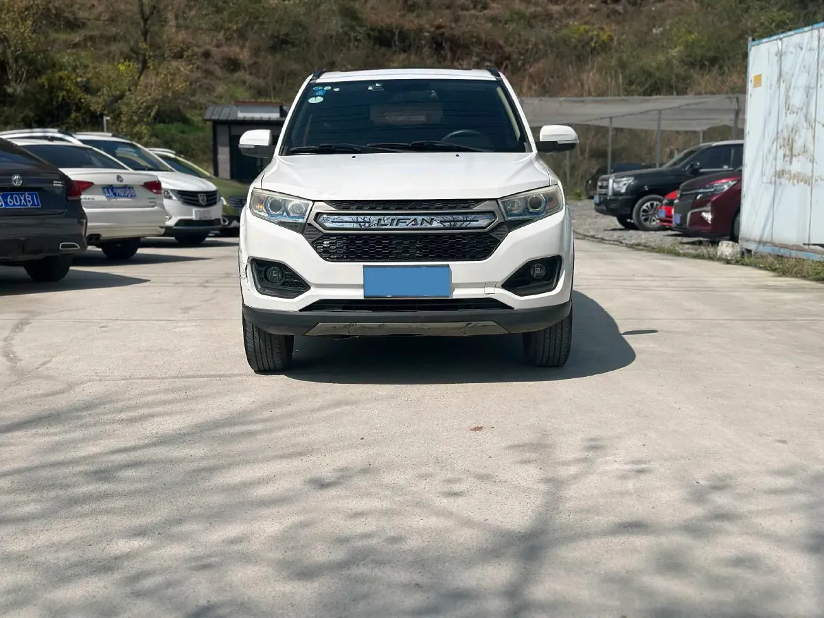 2016 LiFan MaiWei 1.5L 109HP L4 5MT,autocango,china used car exporter,china ev exporter,chinese used car exporter,chinese used ev exporter