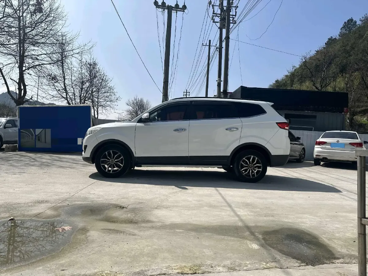 2016 LiFan MaiWei 1.5L 109HP L4 5MT,autocango,china used car exporter,china ev exporter,chinese used car exporter,chinese used ev exporter