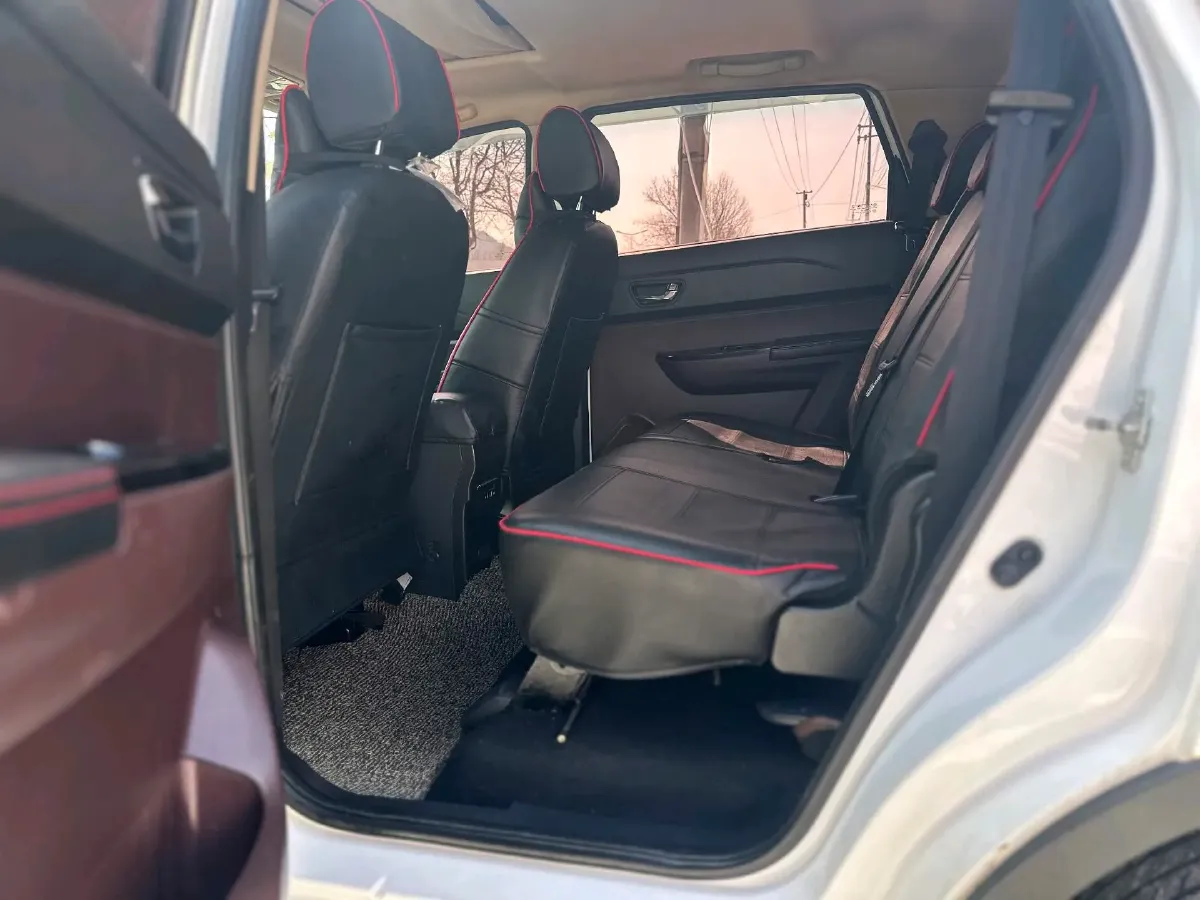 2016 LiFan MaiWei 1.5L 109HP L4 5MT,autocango,china used car exporter,china ev exporter,chinese used car exporter,chinese used ev exporter