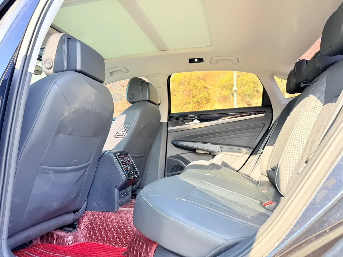 2024 Volkswagen Passat 2.0T 186HP L4 7DCT,autocango,china used car exporter,china ev exporter,chinese used car exporter,chinese used ev exporter