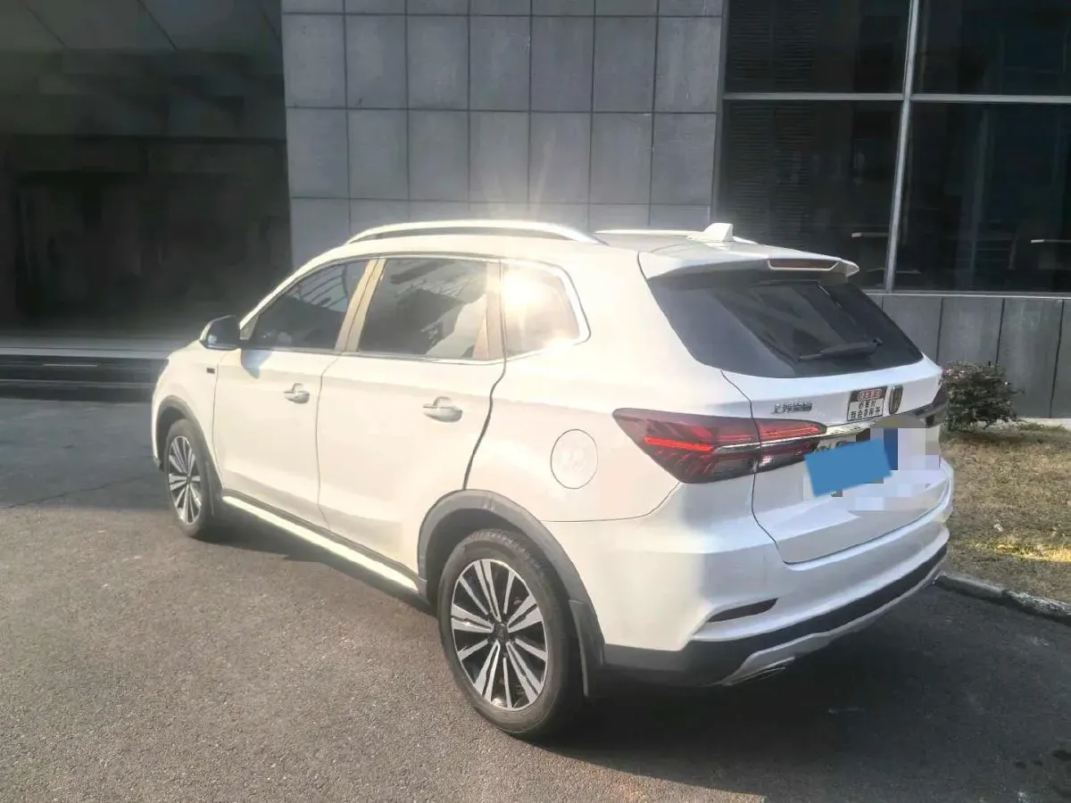 2020 Roewe i6 1.5T 169HP L4 7DCT,autocango,china used car exporter,china ev exporter,chinese used car exporter,chinese used ev exporter