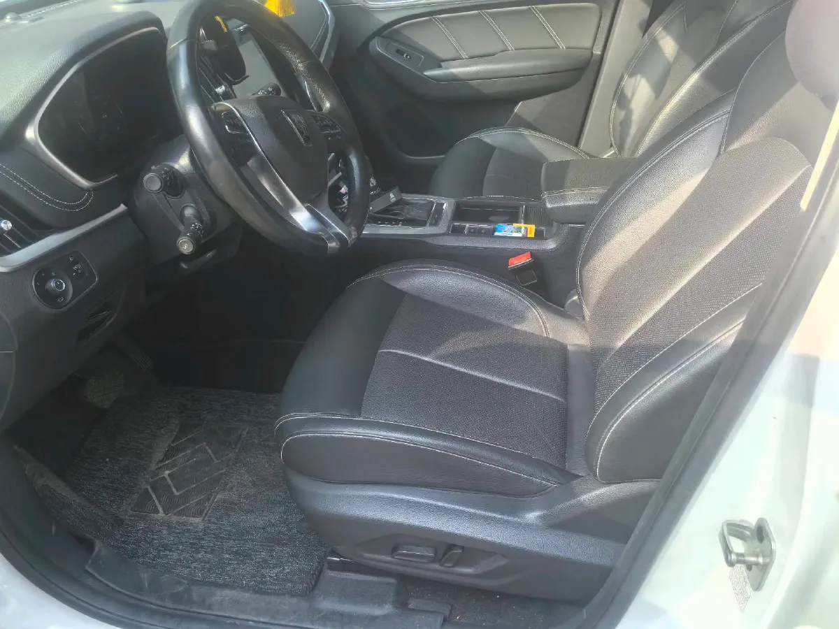 2020 Roewe i6 1.5T 169HP L4 7DCT,autocango,china used car exporter,china ev exporter,chinese used car exporter,chinese used ev exporter