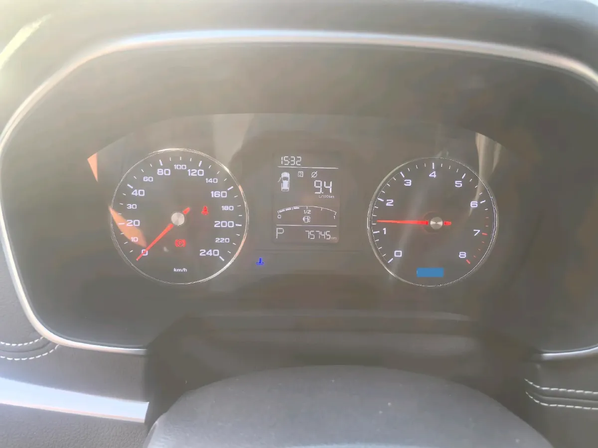 2020 Roewe i6 1.5T 169HP L4 7DCT,autocango,china used car exporter,china ev exporter,chinese used car exporter,chinese used ev exporter