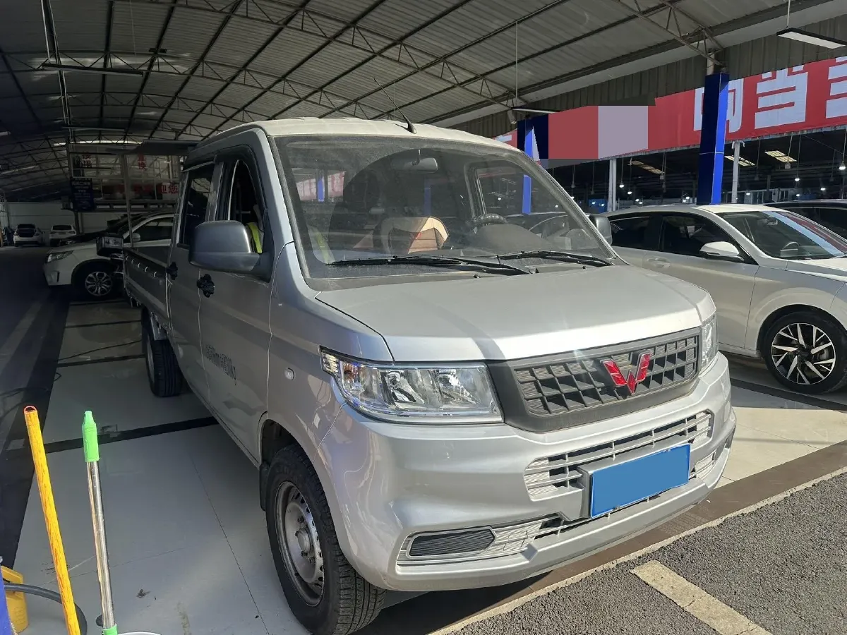 2021 NLM Motor QiTeng M70 1.5L 122HP L4 5MT,autocango,china used car exporter,china ev exporter,chinese used car exporter,chinese used ev exporter