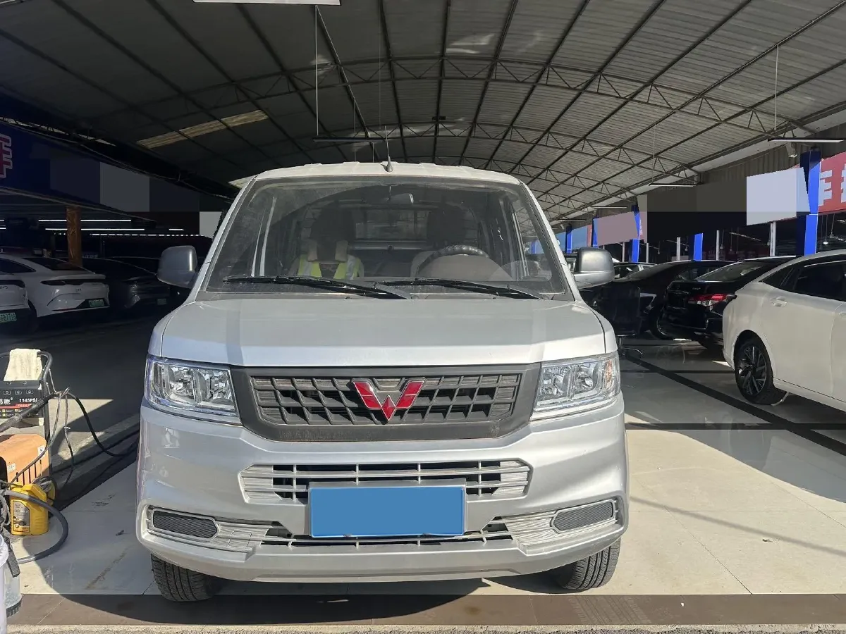 2021 NLM Motor QiTeng M70 1.5L 122HP L4 5MT,autocango,china used car exporter,china ev exporter,chinese used car exporter,chinese used ev exporter