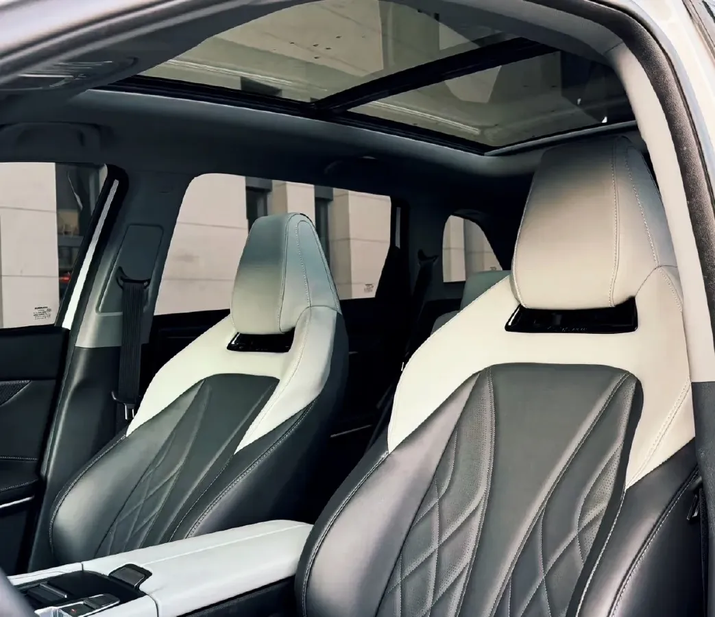 2024 ChangAn CS75 Plus 1.5T 188HP L4 8AT,autocango,china used car exporter,china ev exporter,chinese used car exporter,chinese used ev exporter