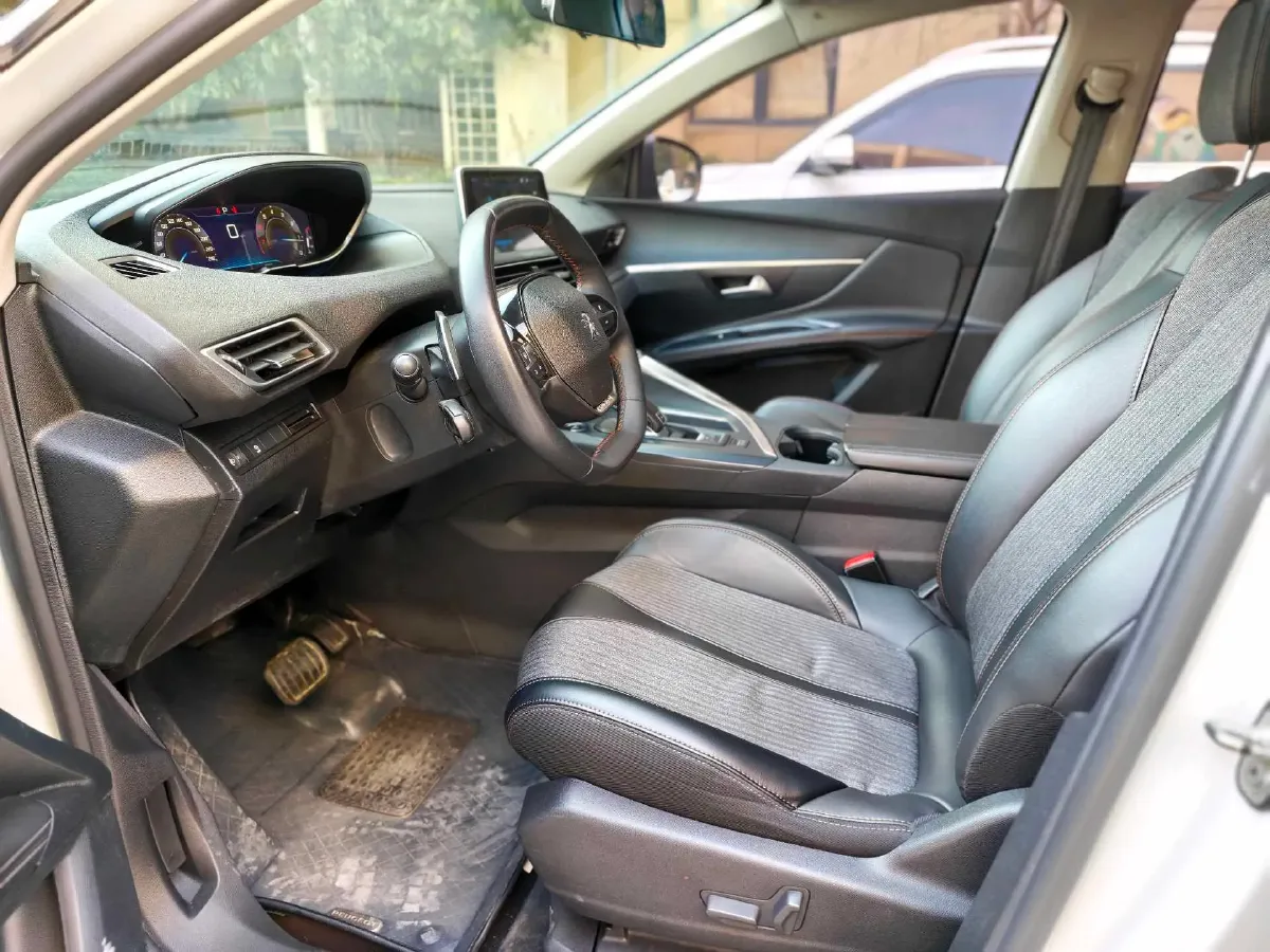 2019 Peugeot 5008 1.6T 170HP L4 6AT,autocango,china used car exporter,china ev exporter,chinese used car exporter,chinese used ev exporter