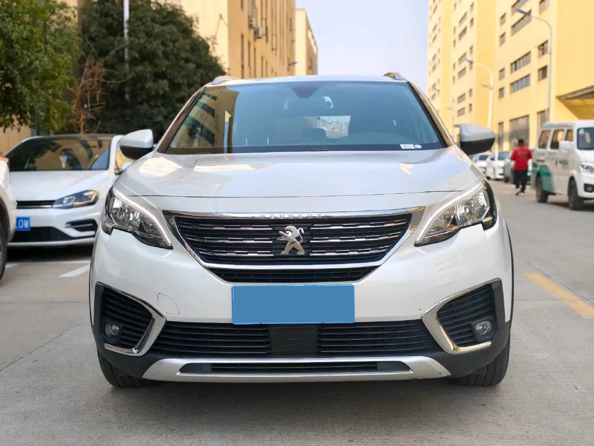 2019 Peugeot 5008 1.6T 170HP L4 6AT,autocango,china used car exporter,china ev exporter,chinese used car exporter,chinese used ev exporter