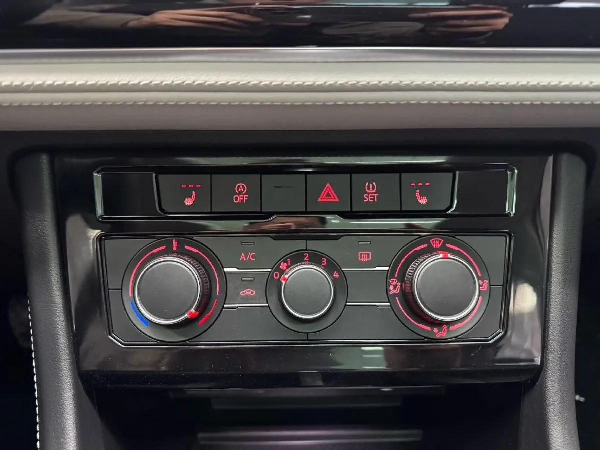 2022 Jetta VS7 1.4T 150HP L4 6AT,autocango,china used car exporter,china ev exporter,chinese used car exporter,chinese used ev exporter