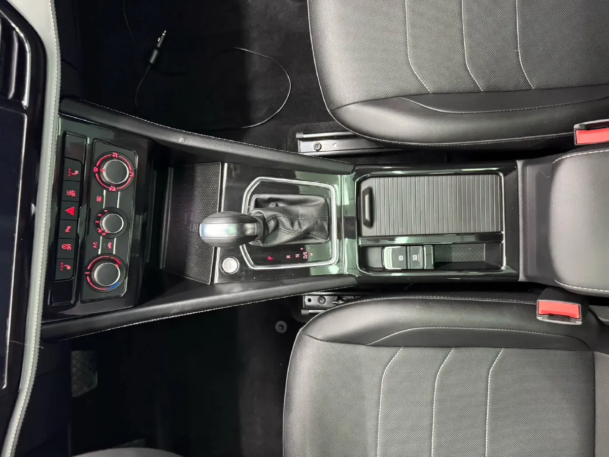 2022 Jetta VS7 1.4T 150HP L4 6AT,autocango,china used car exporter,china ev exporter,chinese used car exporter,chinese used ev exporter