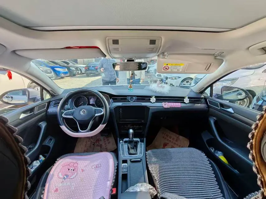 2020 Volkswagen Magotan 2.0T 186HP L4 7DCT,autocango,china used car exporter,china ev exporter,chinese used car exporter,chinese used ev exporter