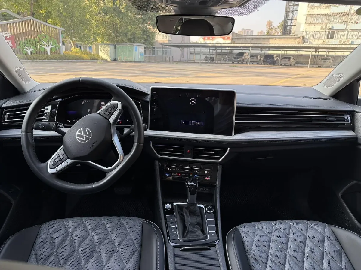 2023 Volkswagen Sagitar 1.2T 116HP L4 7DCT,autocango,china used car exporter,china ev exporter,chinese used car exporter,chinese used ev exporter