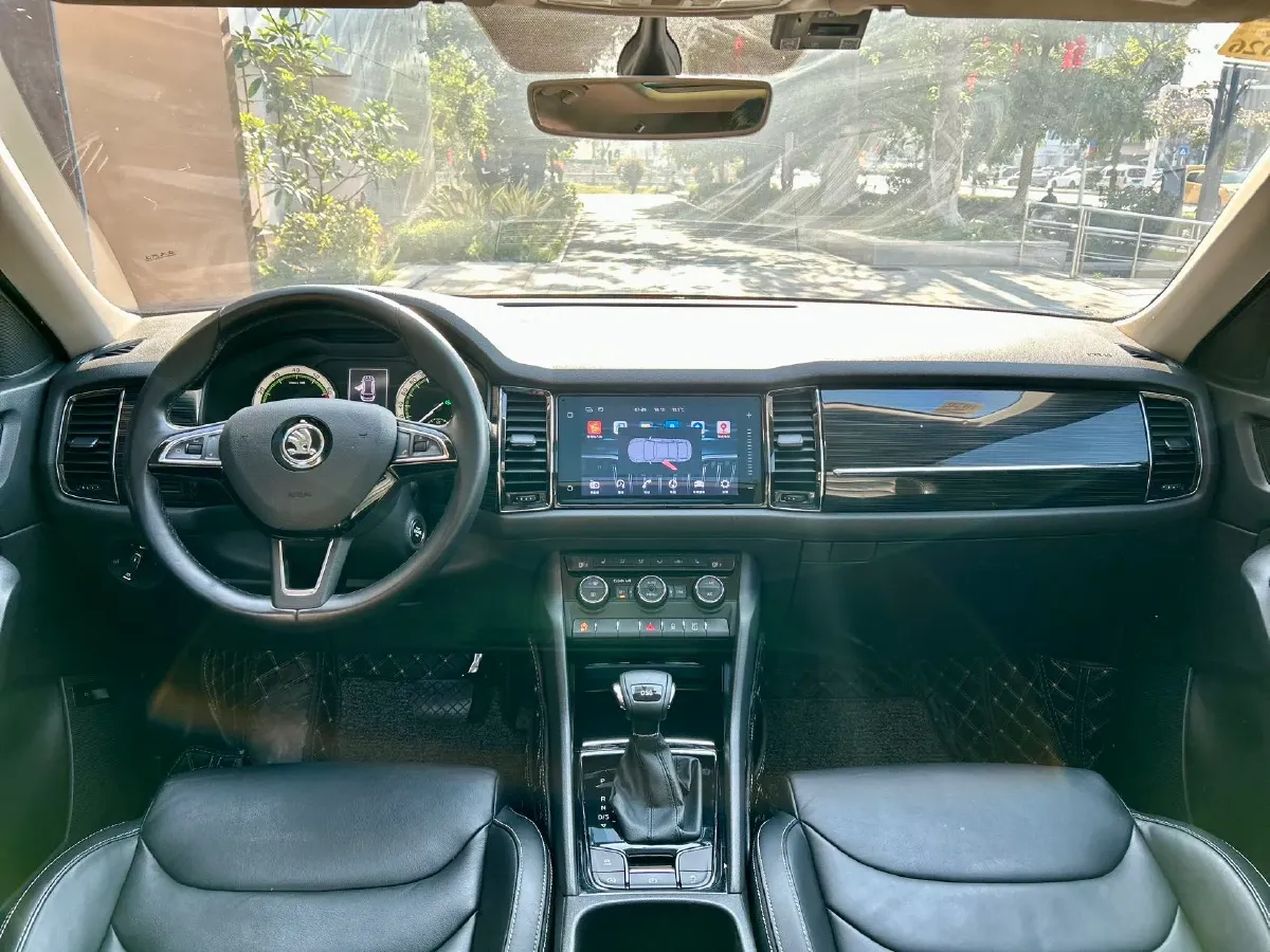 2017 Skoda Kodiak 1.8T 180HP L4 7DCT,autocango,china used car exporter,china ev exporter,chinese used car exporter,chinese used ev exporter