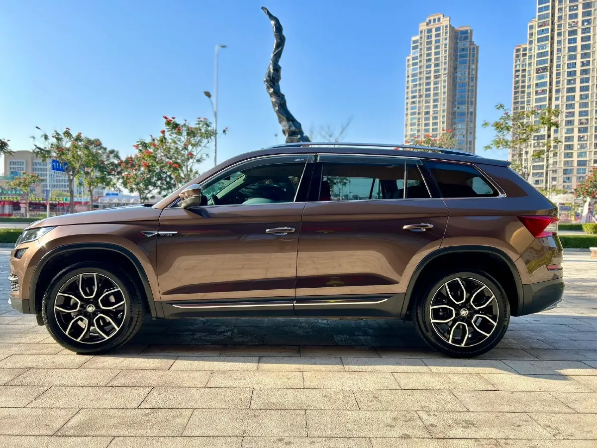 2017 Skoda Kodiak 1.8T 180HP L4 7DCT,autocango,china used car exporter,china ev exporter,chinese used car exporter,chinese used ev exporter