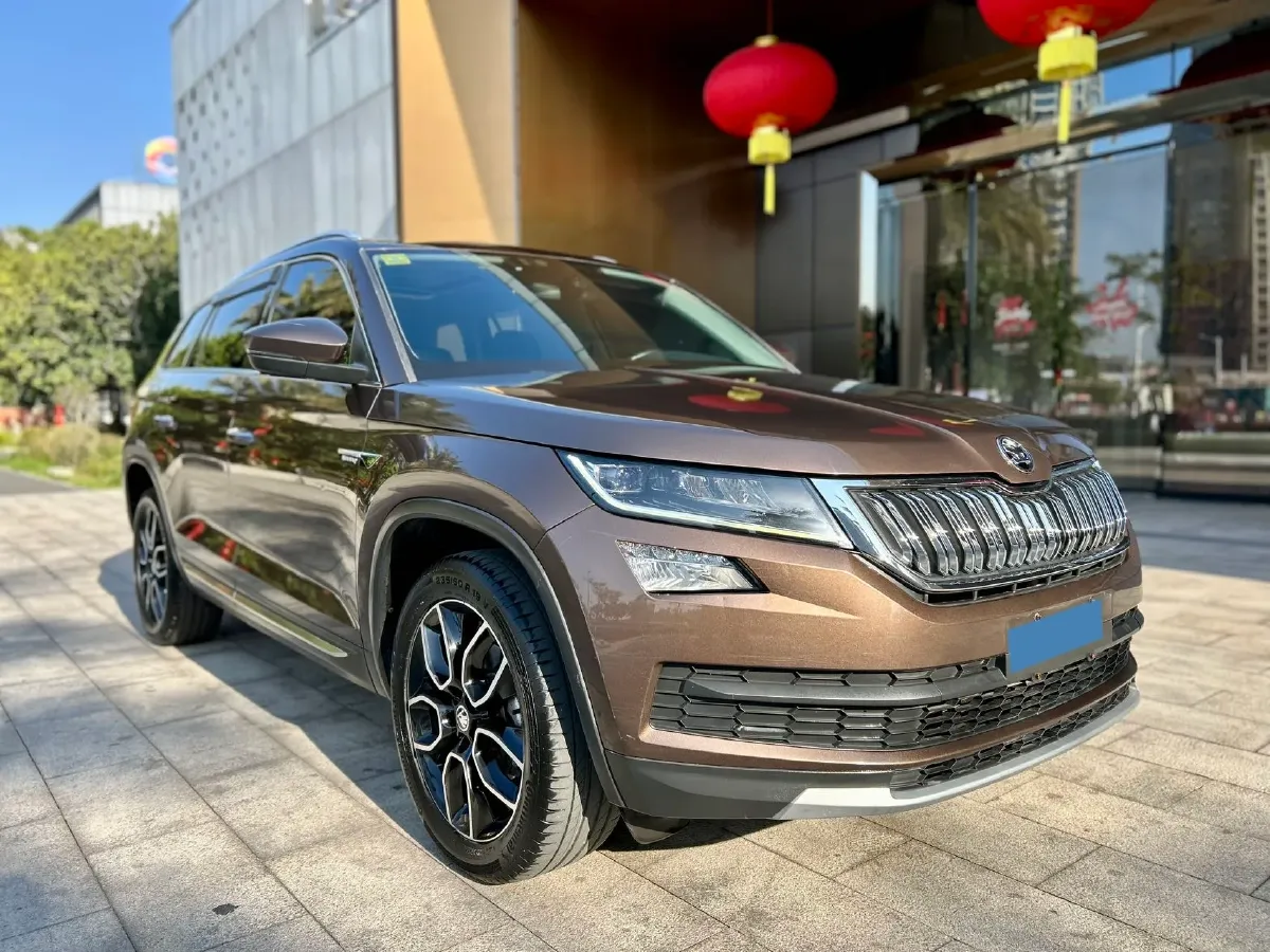 2017 Skoda Kodiak 1.8T 180HP L4 7DCT,autocango,china used car exporter,china ev exporter,chinese used car exporter,chinese used ev exporter